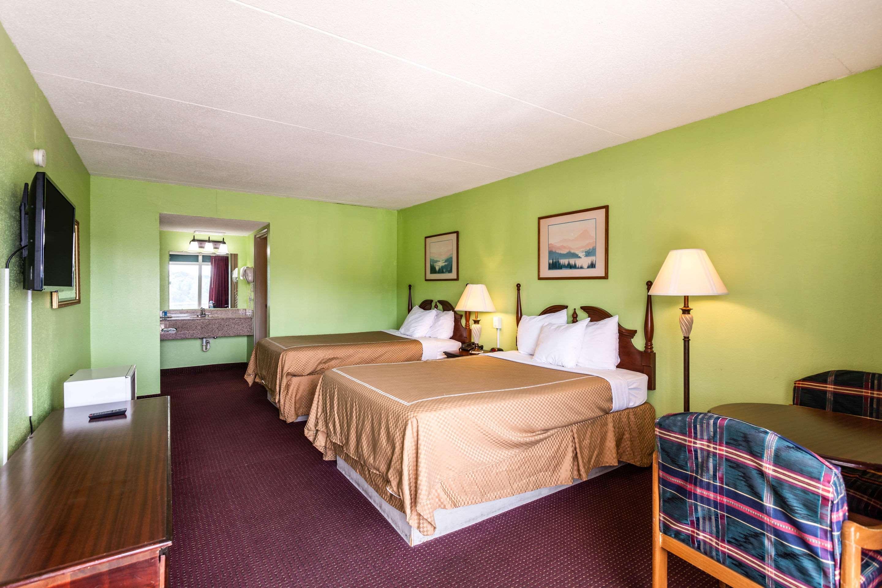 Rodeway Inn Renfro Valley Mount Vernon Exterior photo